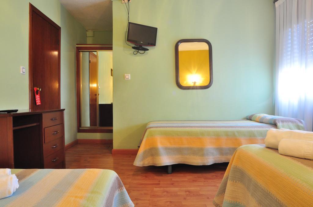 Hostal Europa San Roque del Acebal Exteriör bild