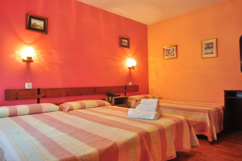 Hostal Europa San Roque del Acebal Exteriör bild