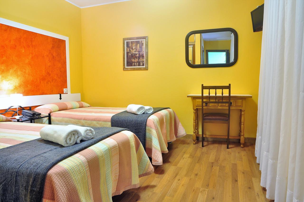 Hostal Europa San Roque del Acebal Exteriör bild